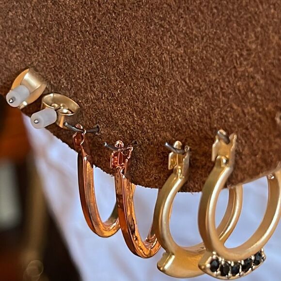 Lucky Brand Los Angeles 3 Pair Earring Set. - Picture 7 of 8